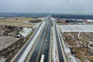 26.01.2022. Bilcza. Droga krajowa nr 73 / Jarosław Kubalski / Radio Kielce