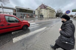 28.01.2022. Ostrowiec Świętokrzyski. Aleja 3 Maja / Jarosław Kubalski / Radio Kielce