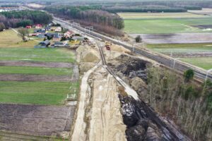 31.01.2022. Budowa linii kolejowej nr 582 Czarnca - Włoszczowa Północna / Jarosław Kubalski / Radio Kielce