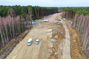 31.01.2022. Budowa linii kolejowej nr 582 Czarnca - Włoszczowa Północna / Jarosław Kubalski / Radio Kielce