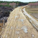 31.01.2022. Budowa linii kolejowej nr 582 Czarnca - Włoszczowa Północna / Jarosław Kubalski / Radio Kielce