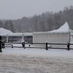 30.01.2021. Bałtów. Zawalona część dachu nad lodowiskiem / KP PSP Ostrowiec Świętokrzyski