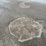 21.01.2022. Dziury w jezdni. Ulica Krakowska / Wiktor Taszłow / Radio Kielce