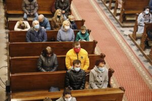 04.04.2021. Kielce. Wielkanoc. Bazylika katedralna. Msza święta / Jarosław Kubalski / Radio Kielce