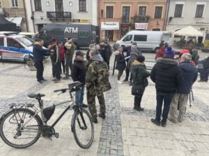 08.11.2021. Sandomierz. Plan filmowy serialu „Ojciec Mateusz” / Grażyna Szlęzak-Wójcik / Radio Kielce