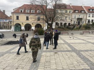 08.11.2021. Sandomierz. Plan filmowy serialu „Ojciec Mateusz” / Grażyna Szlęzak-Wójcik / Radio Kielce