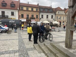 08.11.2021. Sandomierz. Plan filmowy serialu „Ojciec Mateusz” / Grażyna Szlęzak-Wójcik / Radio Kielce