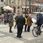 08.11.2021. Sandomierz. Plan filmowy serialu „Ojciec Mateusz” / Grażyna Szlęzak-Wójcik / Radio Kielce