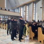 27.11.2021. Połaniec. Pogrzeb Jacka Tarnowskiego / Grażyna Szlęzak-Wójcik / Radio Kielce