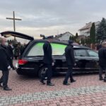 27.11.2021. Połaniec. Pogrzeb Jacka Tarnowskiego / Grażyna Szlęzak-Wójcik / Radio Kielce