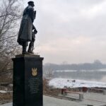 01.01.2022. Opatowiec. Pomnik Marszałka Józefa Piłsudskiego / Marta Gajda-Kruk / Radio Kielce