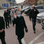 06.01.2022. Kazimierza Wielka. Święto Objawienia Pańskiego. Na zdjęciu (od lewej): Jarosław Miszczyk - szef powiatowych struktur PiS w Kazimierzy Wielkiej, Adam Bodzioch - burmistrz Kazimierzy Wielkiej / Marta Gajda-Kruk / Radio Kielce