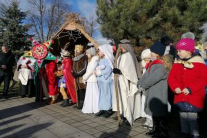 06.01.2022 Skalbmierz. Orszak Trzech Króli / Marta Gajda-Kruk / Radio Kielce