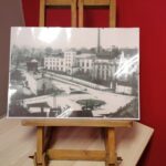 Kazimierza Wielka. Miejsko-Gminna i Powiatowa Biblioteka Publiczna. Wystawa związana z Rodem Łubieńskich i Cukrownią „Łubna”. / Marta Gajda-Kruk / Radio Kielce