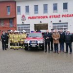 28.01.2022. Jednostka OSP z Chwalibogowic w gminie Opatowiec otrzymała wóz strażacki. Uroczyste przekazanie wozu odbyło się w Komendzie Powiatowej Państwowej Straży Pożarnej w Kazimierzy Wielkiej / Marta Gajda-Kruk / Radio Kielce