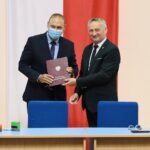 29.07.2021. Kielce. Konferencja wojewody z udziałem dyrektorów szpitali. Na zdjęciu (od lewej): Grzegorz Lasak - dyrektor szpitala w Busku-Zdroju, Zbigniew Koniusz - wojewoda świętokrzyski / Wiktor Taszłow / Radio Kielce