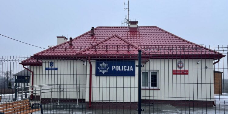 04.01.2022. Szydłów. Posterunek policji / Grażyna Szlęzak-Wójcik / Radio Kielce