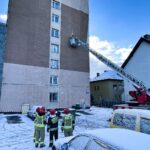 17.01.2022. Kielce. Oderwany tynk na bloku przy ul. Wapiennikowej / Jarosław Kubalski / Radio Kielce