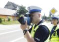 08.07.2021. Bartoszowiny. Wzmożone kontrole drogowe prowadzone przez świętokrzyskich policjantów wraz grupą „Speed” / Jarosław Kubalski / Radio Kielce