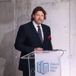 07.06.2021. Kielce. Uroczyste podpisanie i wmurowanie aktu erekcyjnego pod budowę kampusu laboratoriów Głównego Urzędu Miar. Na zdjęciu: Piotr Serafin - doradca prezydenta Andrzeja Dudy / Wiktor Taszłow / Radio Kielce