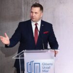 07.06.2021. Kielce. Uroczyste podpisanie i wmurowanie aktu erekcyjnego pod budowę kampusu laboratoriów Głównego Urzędu Miar. Na zdjęciu: Przemysław Czarnek - minister edukacji i nauki / Wiktor Taszłow / Radio Kielce