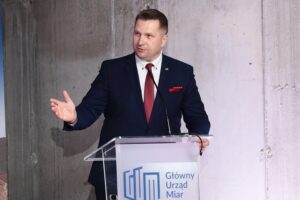 07.06.2021. Kielce. Uroczyste podpisanie i wmurowanie aktu erekcyjnego pod budowę kampusu laboratoriów Głównego Urzędu Miar. Na zdjęciu: Przemysław Czarnek - minister edukacji i nauki / Wiktor Taszłow / Radio Kielce