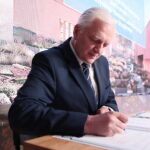 07.06.2021. Kielce. Uroczyste podpisanie i wmurowanie aktu erekcyjnego pod budowę kampusu laboratoriów Głównego Urzędu Miar. Na zdjęciu: Jarosław Gowin - wicepremier, minister rozwoju, pracy i technologii / Wiktor Taszłow / Radio Kielce