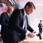 07.06.2021. Kielce. Uroczyste podpisanie i wmurowanie aktu erekcyjnego pod budowę kampusu laboratoriów Głównego Urzędu Miar. Na zdjęciu (w środku): Jacek Semaniak - prezes GUM / Wiktor Taszłow / Radio Kielce