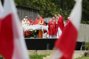 12.07.2021. Michniów. Obchody Dnia Walki i Męczeństwa Wsi Polskiej w 78. rocznicę pacyfikacji wsi Michniów. / Wiktor Taszłow / Radio Kielce