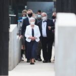 12.07.2021. Michniów. Obchody Dnia Walki i Męczeństwa Wsi Polskiej w 78. rocznicę pacyfikacji wsi Michniów. Na zdjęciu (od lewej): Andrzej Duda - prezydent RP, Marianna Wikło - naoczny świadek pacyfikacji, Tadeusz Sikora - dyrektor Muzeum Wsi Kieleckiej / Wiktor Taszłow / Radio Kielce