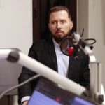 28.01.2022. Kielce. Sportowa Debata Radia Kielce. Na zdjęciu: Kamil Markiewicz - dziennikarz sportowy TVP 3 Kielce / Wiktor Taszłow / Radio Kielce