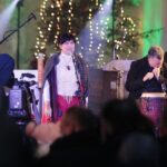 06.01.2022. Święty Krzyż. Charytatywny koncert kolęd i pastorałek. Na zdjęciu: Basia Stepniak-wilk z zespołem / Wiktor Taszłow / Radio Kielce