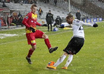 30.11.2021. Kielce. Mecz 1/8 finału Fortuna Pucharu Polski: Korona Kielce - Górnik Łęczna / Wiktor Taszlow / Radio Kielce