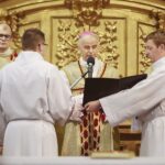 06.01.2022. Kielce. Orszak Trzech Króli. Na zdjęciu (w środku): bp Marian Florczyk / Wiktor Taszłow / Radio Kielce