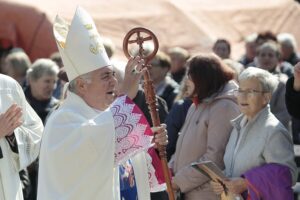 02.10.2021. Kielce. Msza św. z okazji 850-lecia Bazyliki Katedralnej. Na zdjęciu: abp Salvatore Penacchio - nuncjusz apostolski / Wiktor Taszłow / Radio Kielce