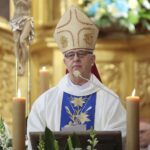 02.10.2021. Kielce. Msza św. z okazji 850-lecia Bazyliki Katedralnej. Na zdjęciu: biskup Jan Piotrowski / Wiktor Taszłow / Radio Kielce