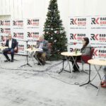 09.01.2022. Studio Polityczne Radia Kielce. Na zdjęciu (od lewej): Jarosław Karyś - PiS, Krzysztof Sławiński - PO, Czesław Siekierski - PSL, Agnieszka Grygiel - Nowa Lewica, Julia Polakowska - Konfederacja / Wiktor Taszłow / Radio Kielce
