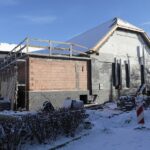 07.01.2022. Piekoszów. Budowa kina / Wiktor Taszłow / Radio Kielce