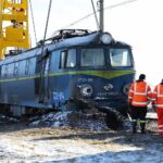 07.01.2022. Gołuchów. Podnoszenie wykolejonej lokomotywy / Wiktor Taszłow / Radio Kielce