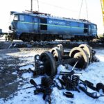 07.01.2022. Gołuchów. Podnoszenie wykolejonej lokomotywy / Wiktor Taszłow / Radio Kielce