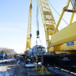 07.01.2022. Gołuchów. Podnoszenie wykolejonej lokomotywy / Wiktor Taszłow / Radio Kielce