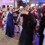 08.01.2022. Kielce. Hotel Binkowski. Studniówka II LO im. Jana Śniadeckiego w Kielcach i I Społecznego LO w Kielcach / Wiktor Taszłow / Radio Kielce