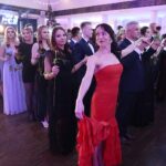 08.01.2022. Kielce. Hotel Binkowski. Studniówka II LO im. Jana Śniadeckiego w Kielcach i I Społecznego LO w Kielcach / Wiktor Taszłow / Radio Kielce