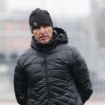 10.01.2022. Kielce. Trening Korony Kielce. Na zdjęciu: Leszek Ojrzyński - trener Korony Kielce / Wiktor Taszłow / Radio Kielce