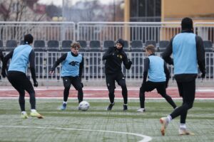 10.01.2022. Kielce. Trening Korony Kielce / Wiktor Taszłow / Radio Kielce