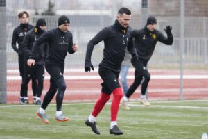 10.01.2022. Kielce. Trening Korony Kielce / Wiktor Taszłow / Radio Kielce