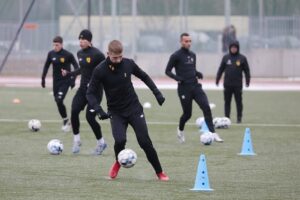 10.01.2022. Kielce. Trening Korony Kielce / Wiktor Taszłow / Radio Kielce