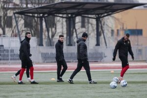 10.01.2022. Kielce. Trening Korony Kielce / Wiktor Taszłow / Radio Kielce