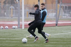 10.01.2022. Kielce. Trening Korony Kielce / Wiktor Taszłow / Radio Kielce