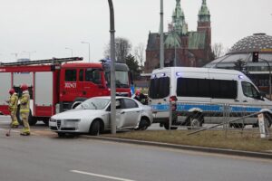 10.01.2022. Kielce. Wypadek na skrzyżowaniu ul. Żelaznej i Czarnowskiej / Wiktor Taszłow / Radio Kielce